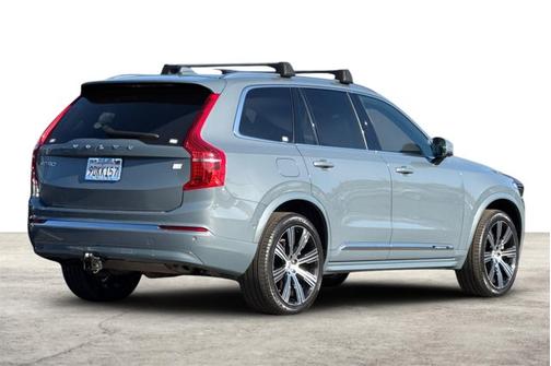 2023 Volvo XC90 Recharge Plug-In Hybrid Ultimate Bright Theme