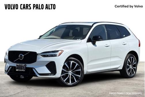 2023 Volvo XC60 Plus Dark Theme
