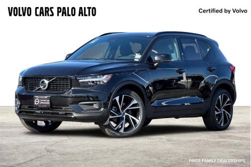 2022 Volvo XC40 R-Design