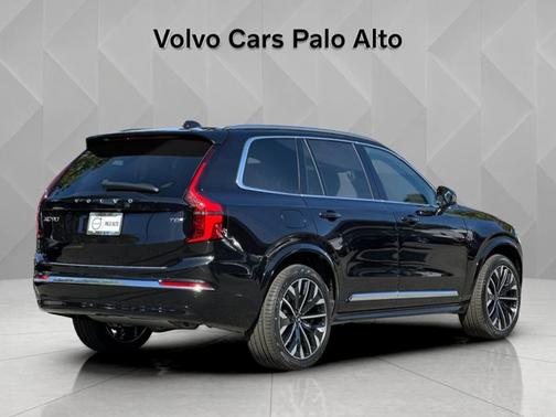 Onyx Black Metallic 2026 Volvo XC90 Plug-In Hybrid Ultra