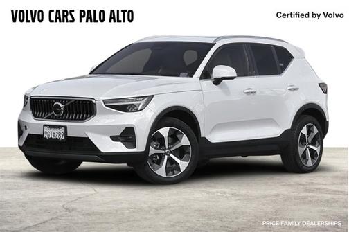2023 Volvo XC40 Plus Bright Theme