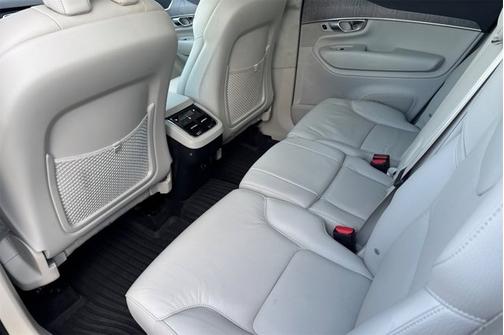 2023 Volvo XC90 Plus