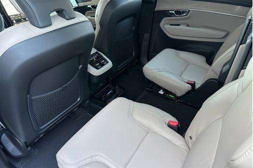 2026 Volvo XC90 Ultra Dark Theme