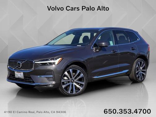 Platinum Gray Metallic 2023 Volvo XC60 Ultimate Bright Theme