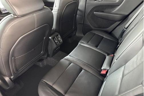 2026 Volvo XC40 Plus