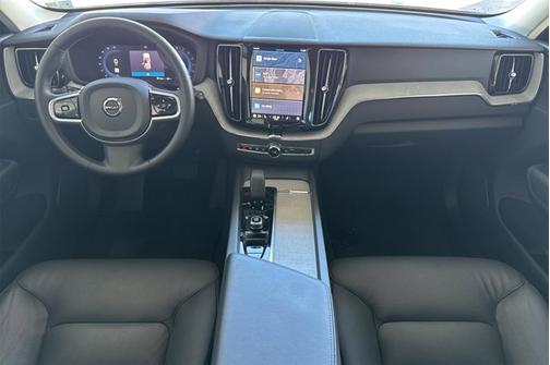 2025 Volvo XC60 Plus