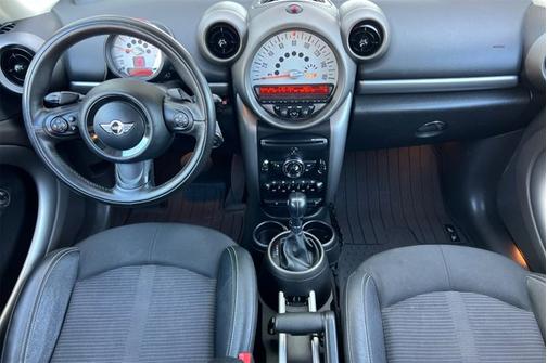 2011 MINI Cooper Base
