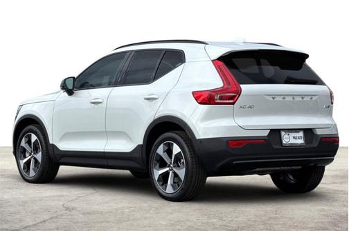 2026 Volvo XC40 Plus