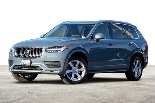 2020 Volvo XC90 T6 Momentum