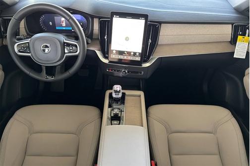 2026 Volvo XC90 Plus