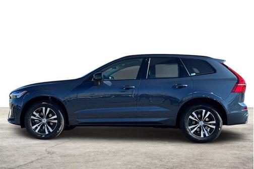 2025 Volvo XC60 Core