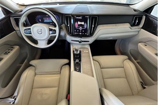 2022 Volvo XC60 Inscription