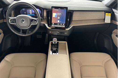 2026 Volvo XC90 Plus