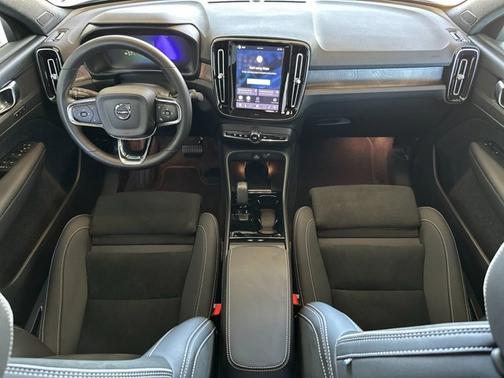 Thunder Gray Metallic 2023 Volvo C40 Recharge Pure Electric Plus