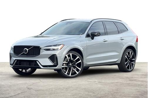 2024 Volvo XC60 Recharge Plug-In Hybrid Ultimate Dark Theme