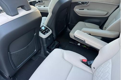 2026 Volvo XC90 Plug-In Hybrid Plus