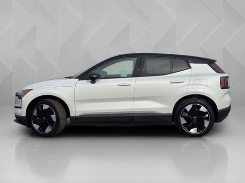 Crystal White 2026 Volvo EX30 Ultra
