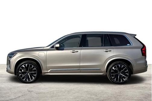 2026 Volvo XC90 Plug-In Hybrid Plus
