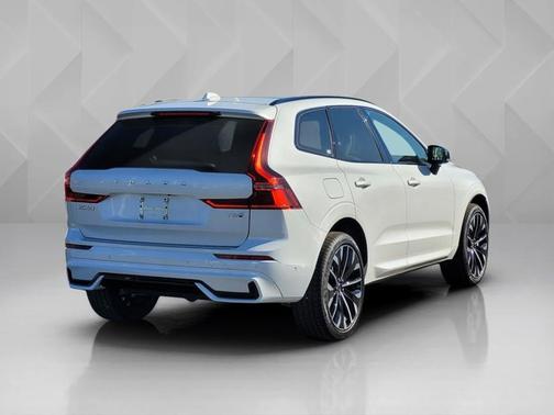 2026 Volvo XC60 Plug-In Hybrid Ultra