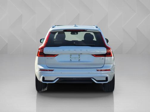 2026 Volvo XC60 Plug-In Hybrid Ultra