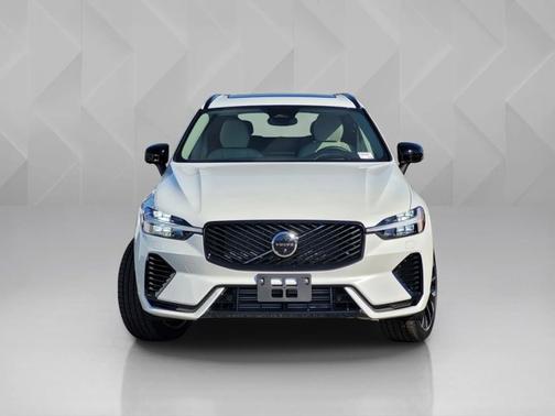 2026 Volvo XC60 Plug-In Hybrid Ultra