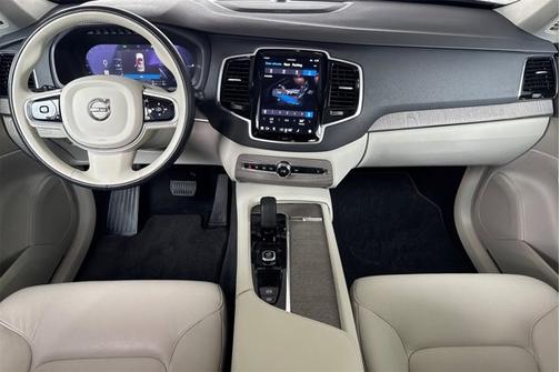 2023 Volvo XC90 Recharge Plug-In Hybrid Plus