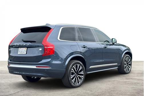 2023 Volvo XC90 Recharge Plug-In Hybrid Plus