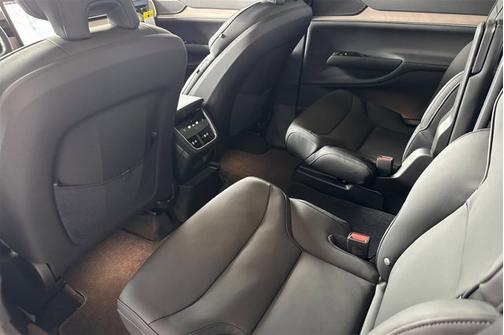 2025 Volvo EX90 Plus