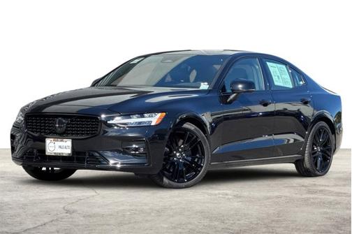 2023 Volvo S60 Ultimate Black Edition