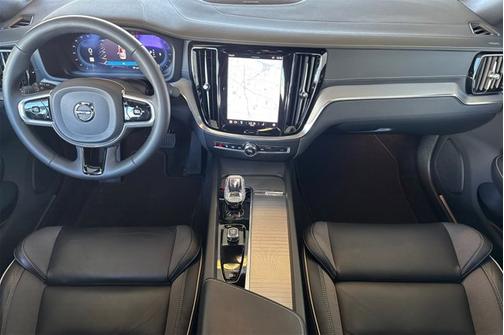 2023 Volvo S60 Ultimate Black Edition