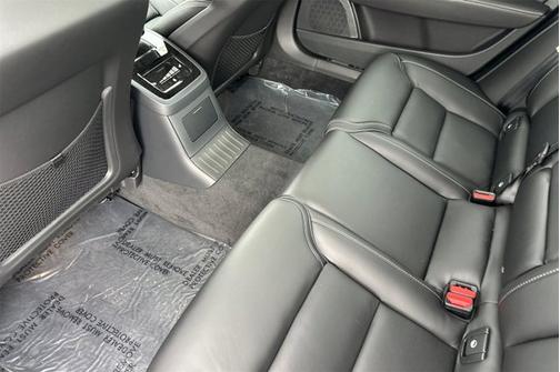 2025 Volvo S90 Plug-In Hybrid Ultra