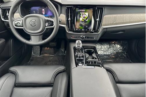 2025 Volvo S90 Plug-In Hybrid Ultra
