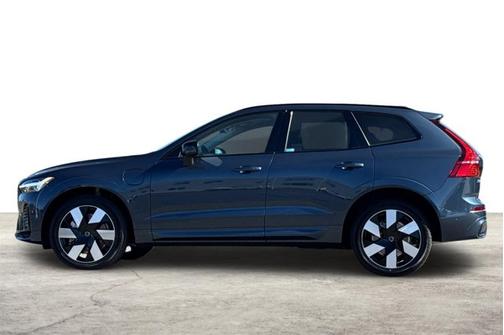 2025 Volvo XC60 Plug-In Hybrid Plus
