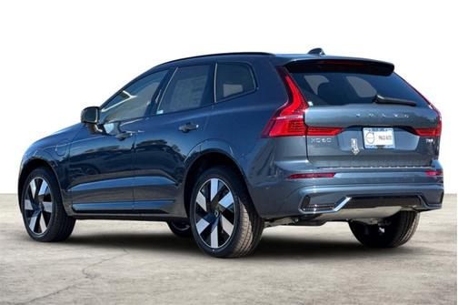 2025 Volvo XC60 Plug-In Hybrid Plus