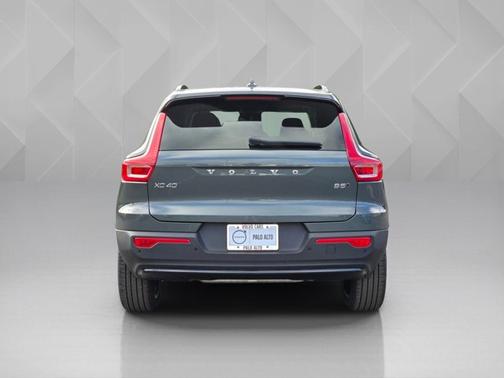 Forest Lake 2026 Volvo XC40 Ultra