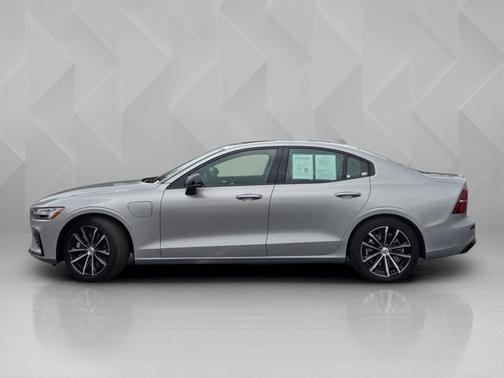 Silver Dawn Metallic 2025 Volvo S60 Plug-In Hybrid Plus