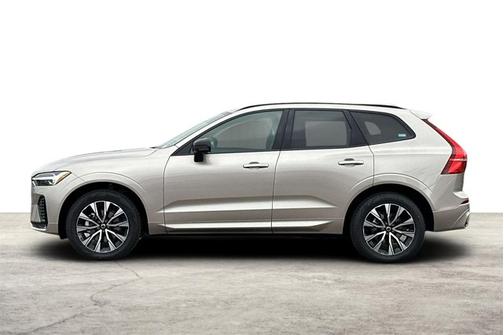 2025 Volvo XC60 Core