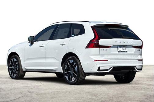 2026 Volvo XC60 Plus