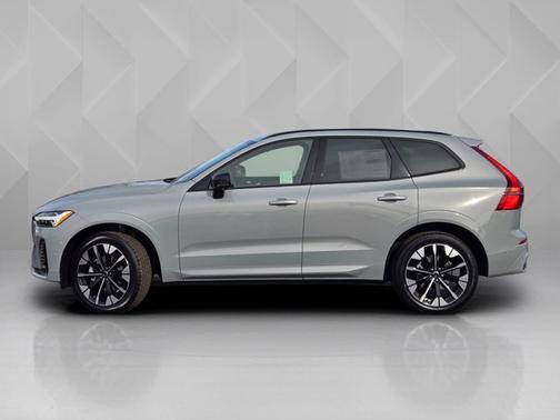 2026 Volvo XC60 Plus
