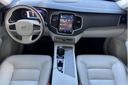 2023 Volvo XC90 Recharge Plug-In Hybrid Plus