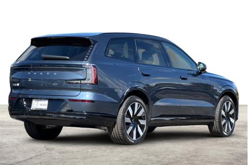 2025 Volvo EX90 Plus