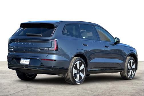 2025 Volvo EX90 Plus