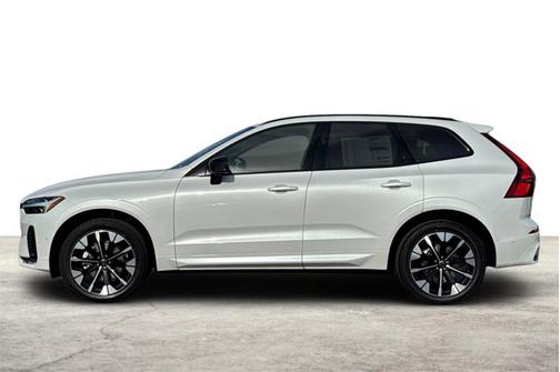2026 Volvo XC60 Plus
