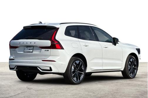 2026 Volvo XC60 Plus