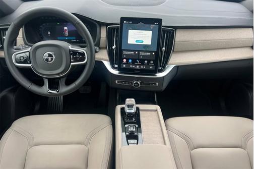 2025 Volvo XC90 Plus