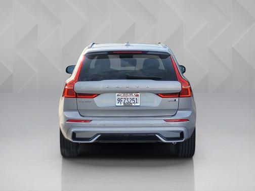 Silver Dawn Metallic 2023 Volvo XC60 Ultimate Dark Theme