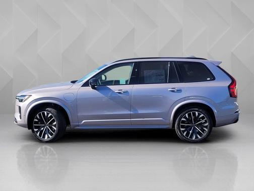 Aurora Blue 2026 Volvo XC90 Plug-In Hybrid Ultra Dark Theme
