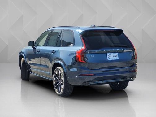2026 Volvo XC90 Ultra Dark Theme