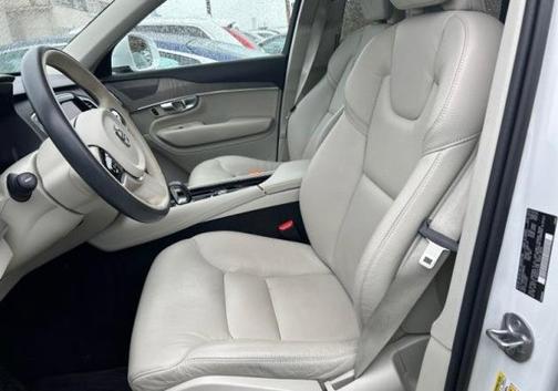 2023 Volvo XC90 Recharge Plug-In Hybrid Plus