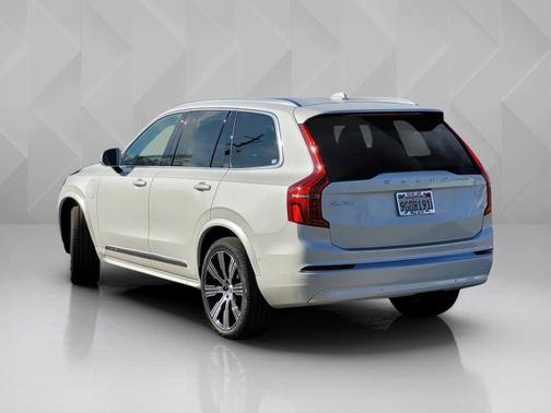 2023 Volvo XC90 Recharge Plug-In Hybrid Plus